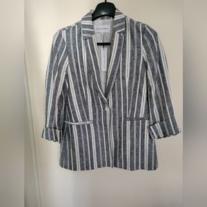 Cupcake And Cashmere Maestro Blazer